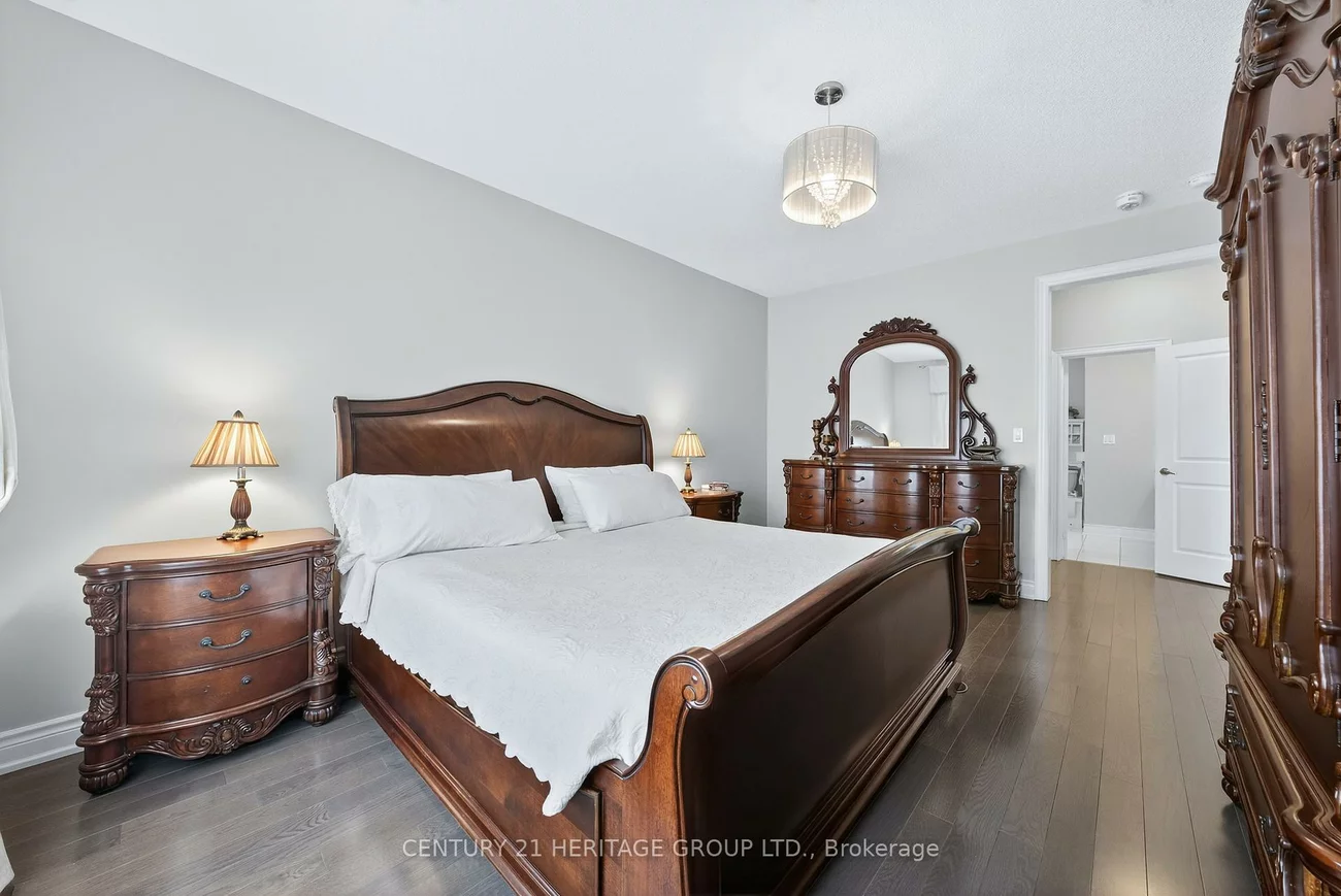 90, Gibson, Bradford, Bradford West Gwillimbury