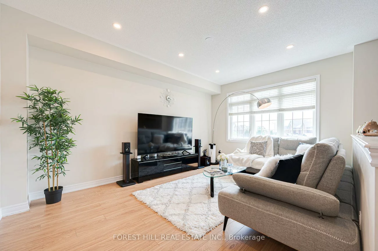 59, Matthewson, Bradford, Bradford West Gwillimbury