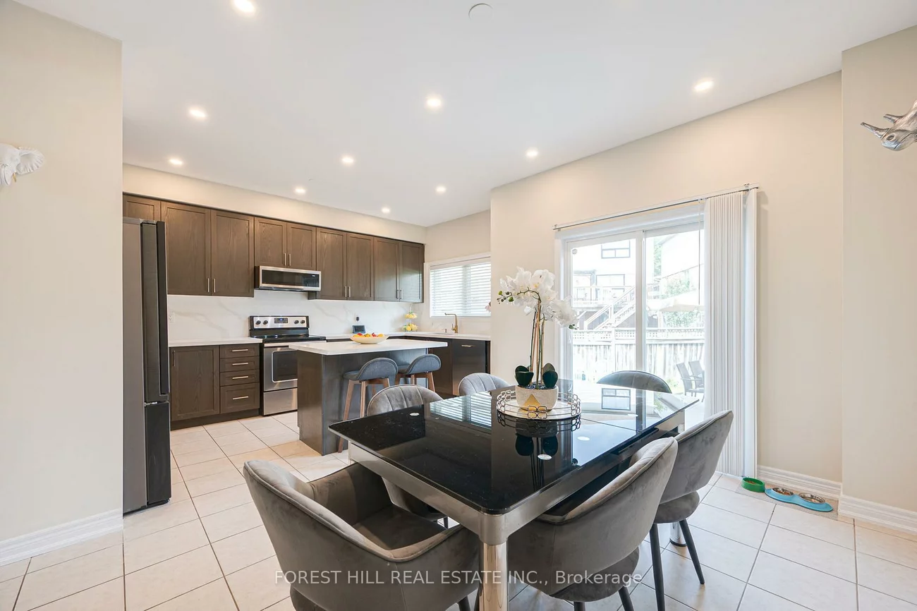 59, Matthewson, Bradford, Bradford West Gwillimbury