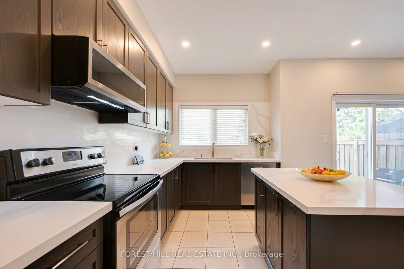 59, Matthewson, Bradford, Bradford West Gwillimbury