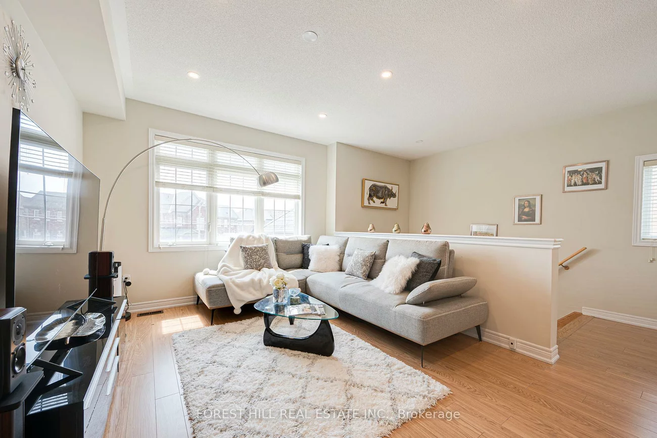 59, Matthewson, Bradford, Bradford West Gwillimbury