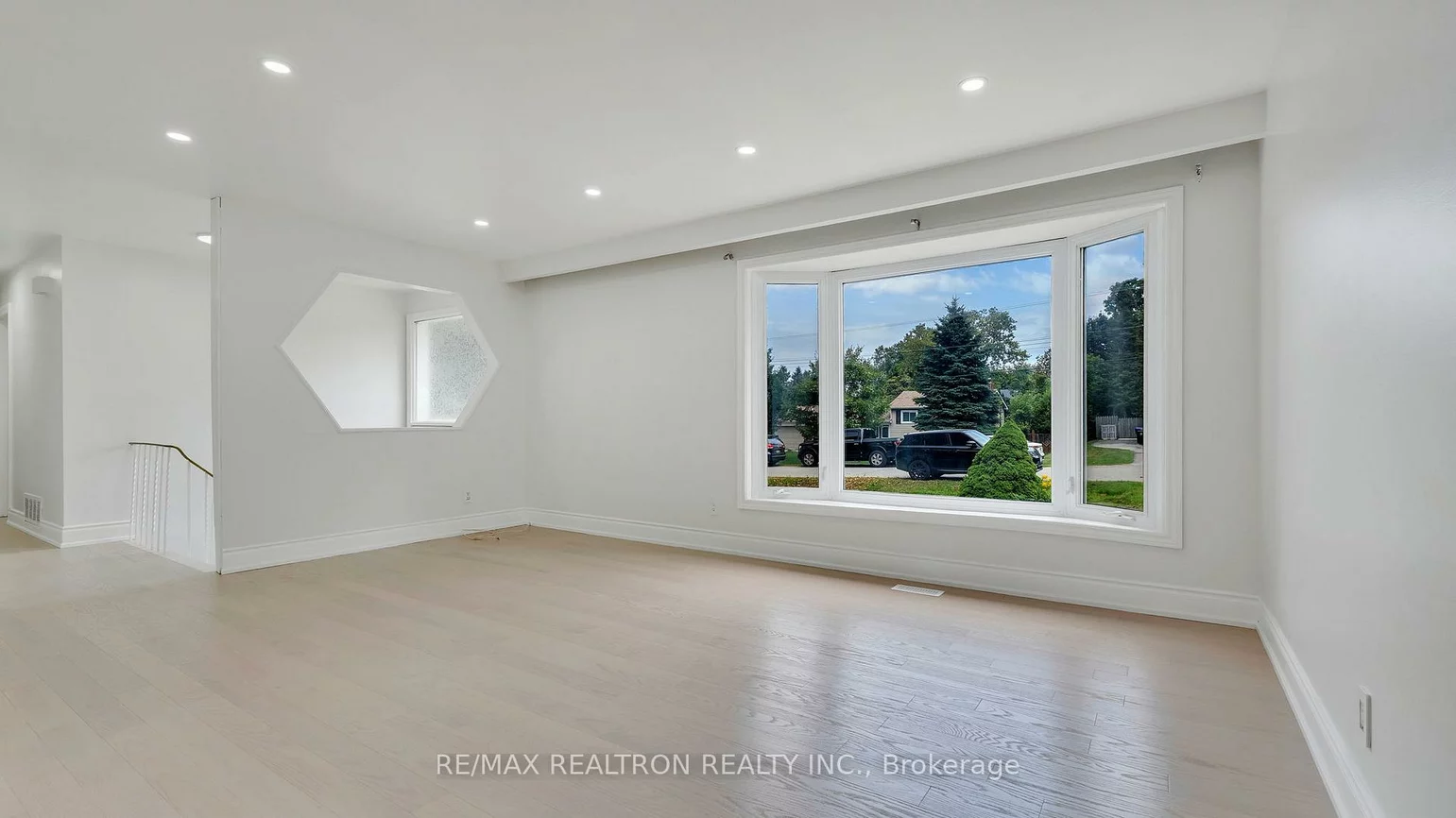 20, Lallien, Bond Head, Bradford West Gwillimbury