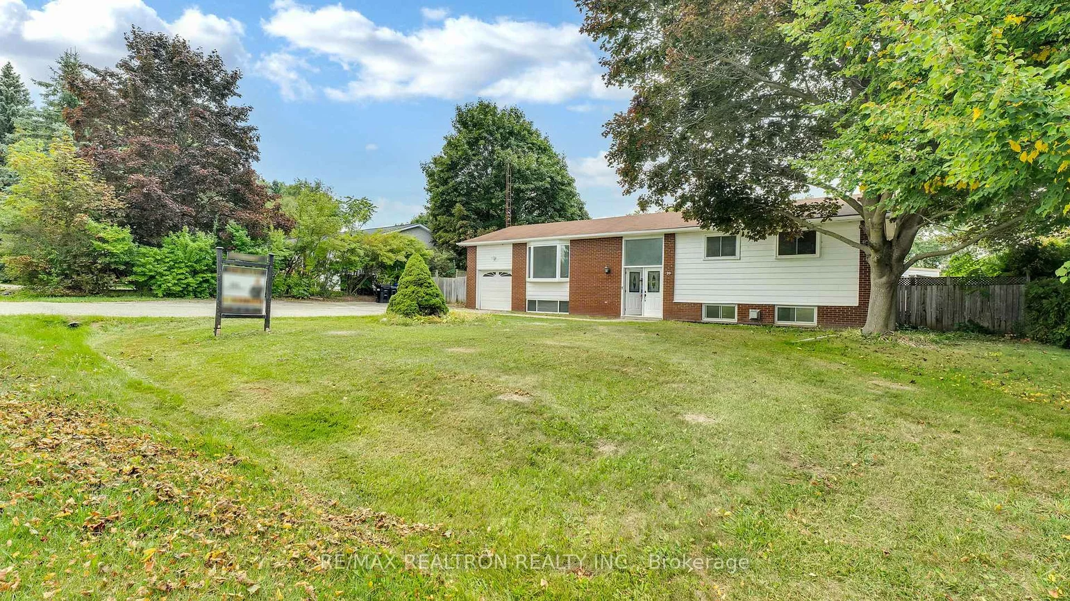 20, Lallien, Bond Head, Bradford West Gwillimbury