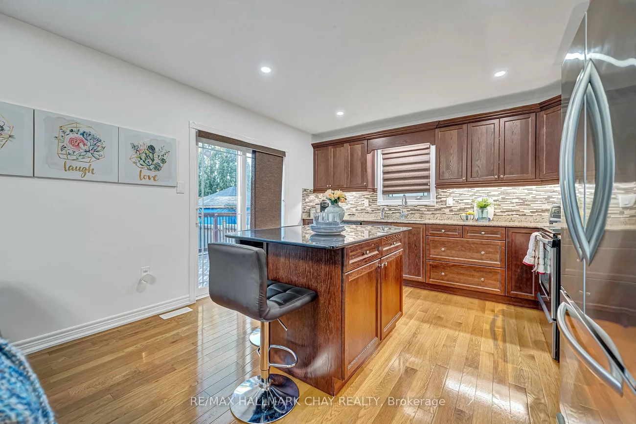 41, Bronze, Bradford, Bradford West Gwillimbury