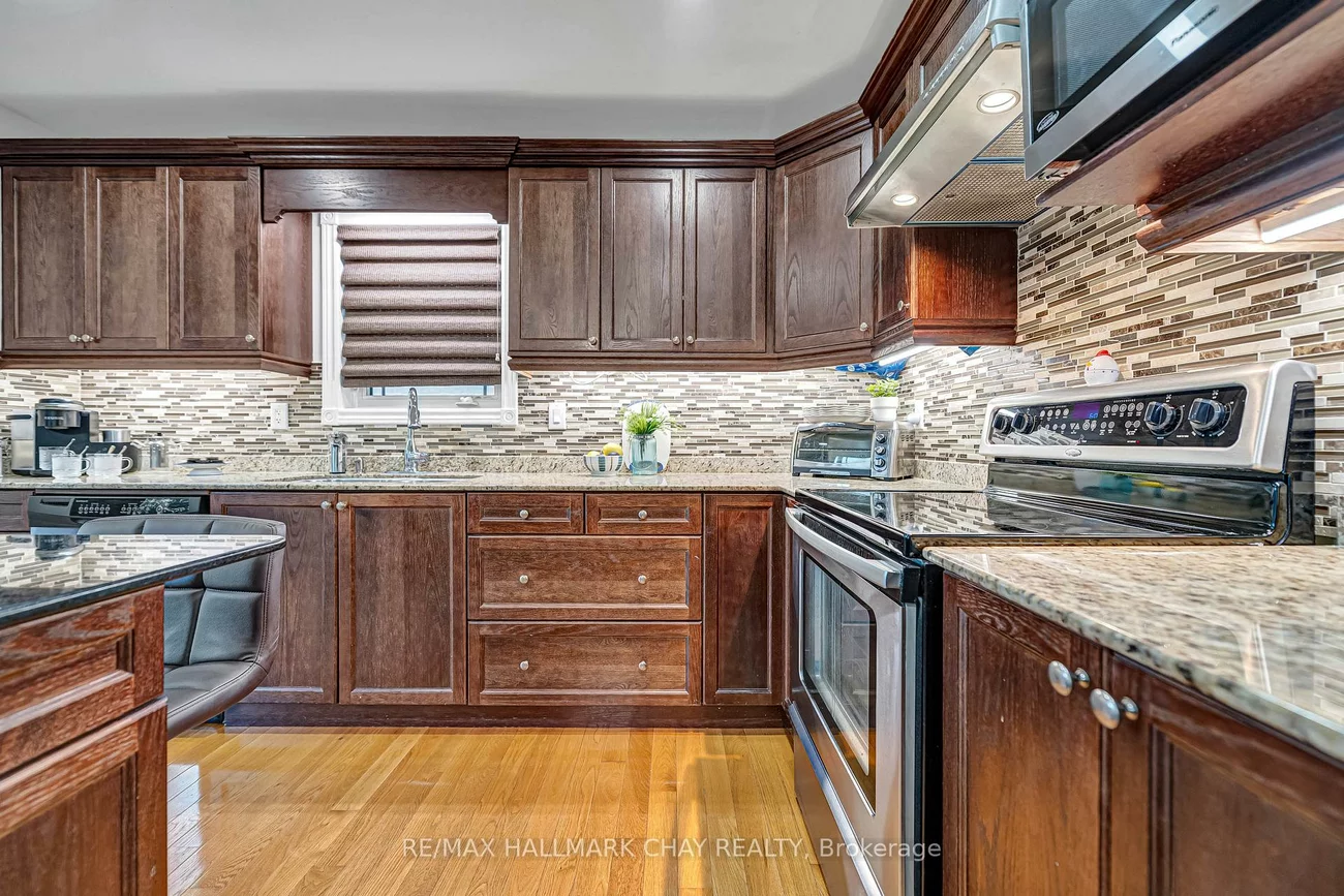 41, Bronze, Bradford, Bradford West Gwillimbury