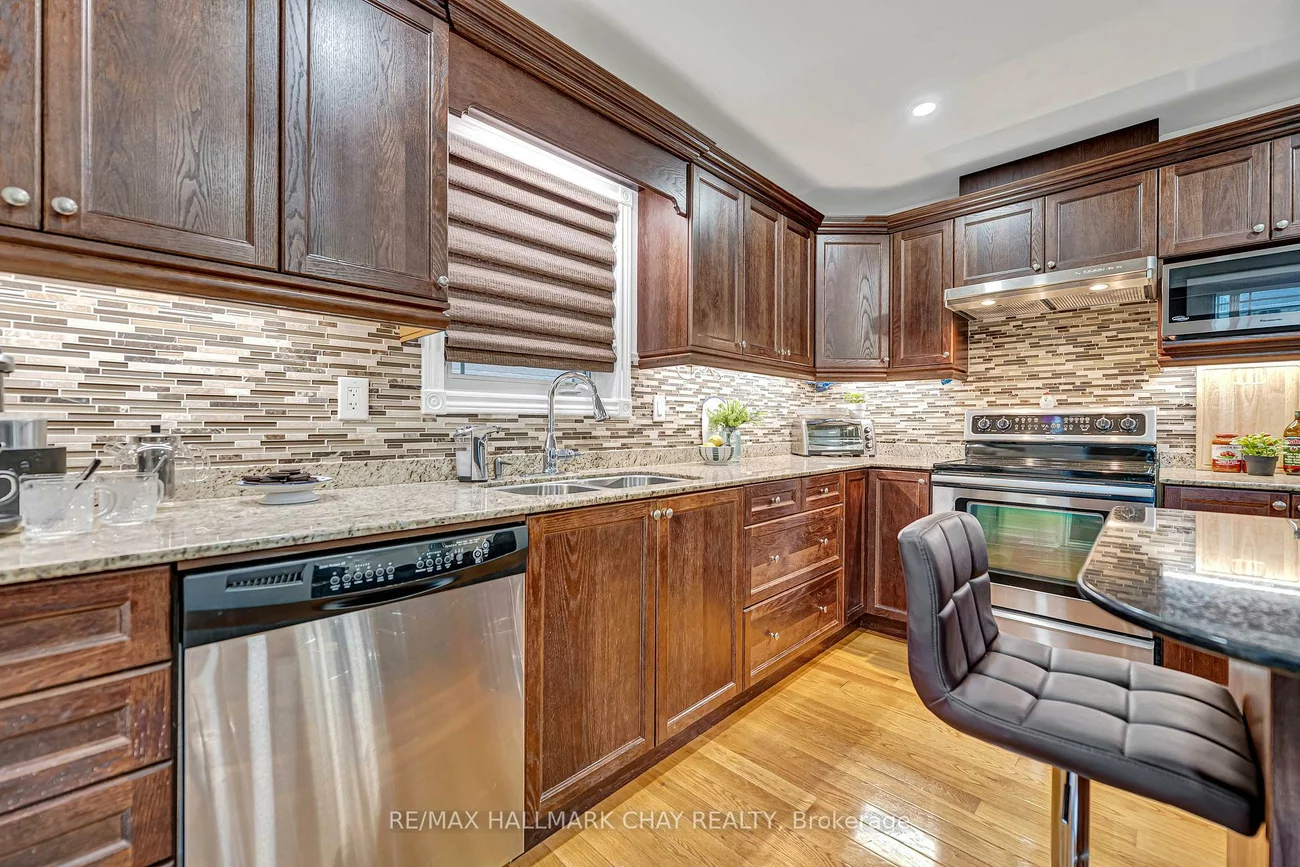 41, Bronze, Bradford, Bradford West Gwillimbury