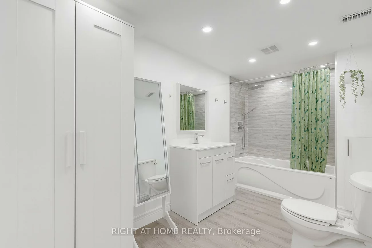 32, Grandview, Bradford, Bradford West Gwillimbury