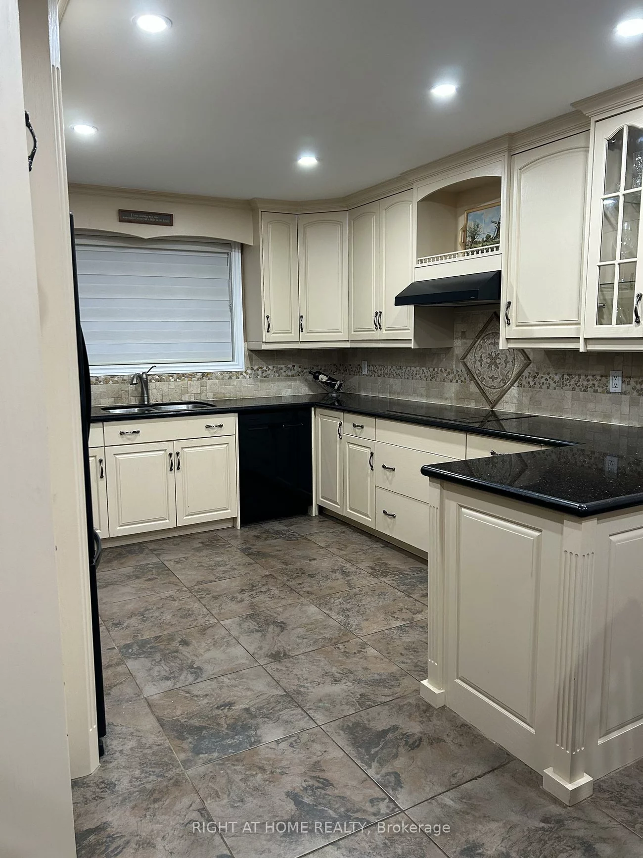 377, Parkwood, Bradford, Bradford West Gwillimbury