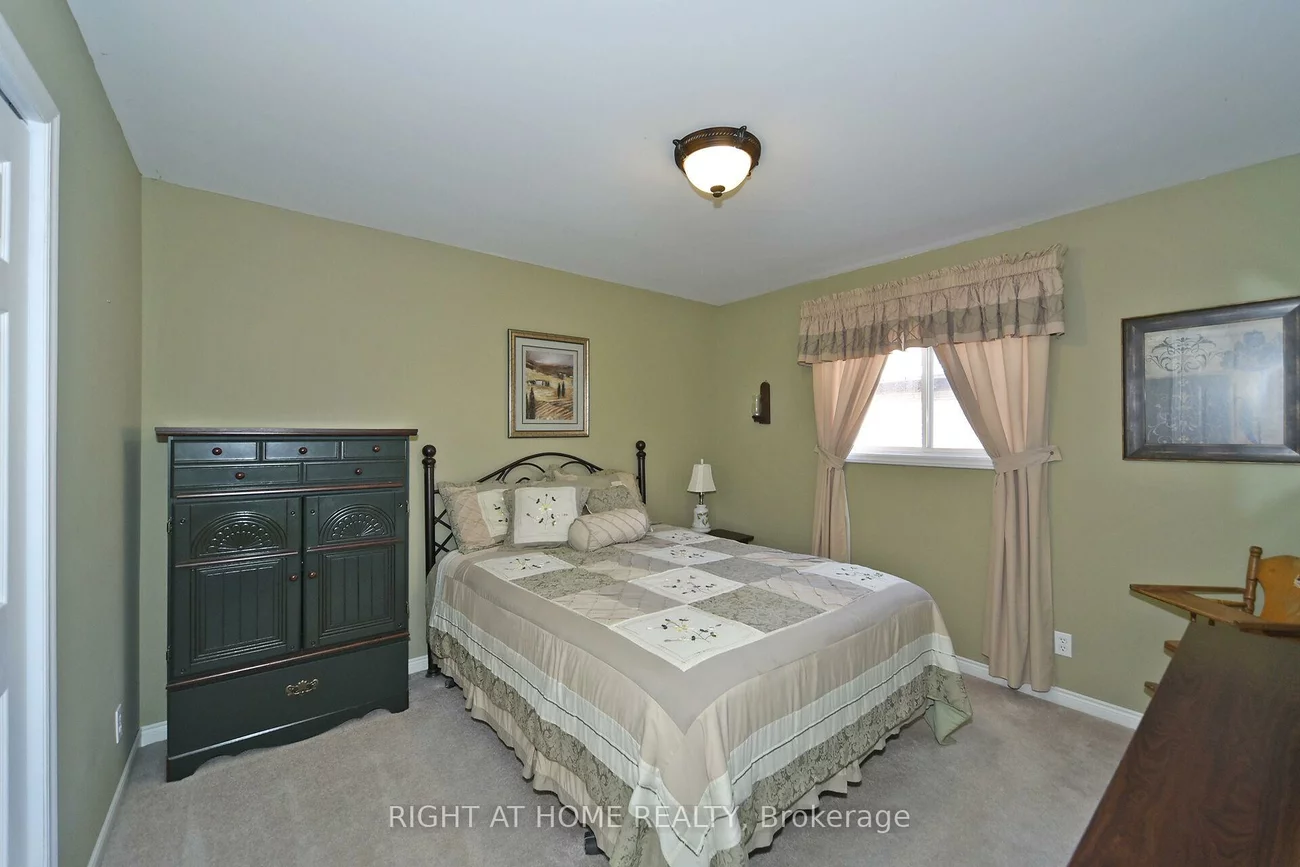 377, Parkwood, Bradford, Bradford West Gwillimbury