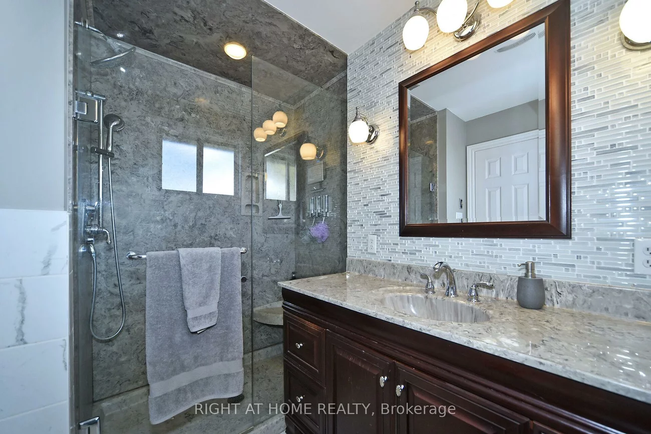 377, Parkwood, Bradford, Bradford West Gwillimbury