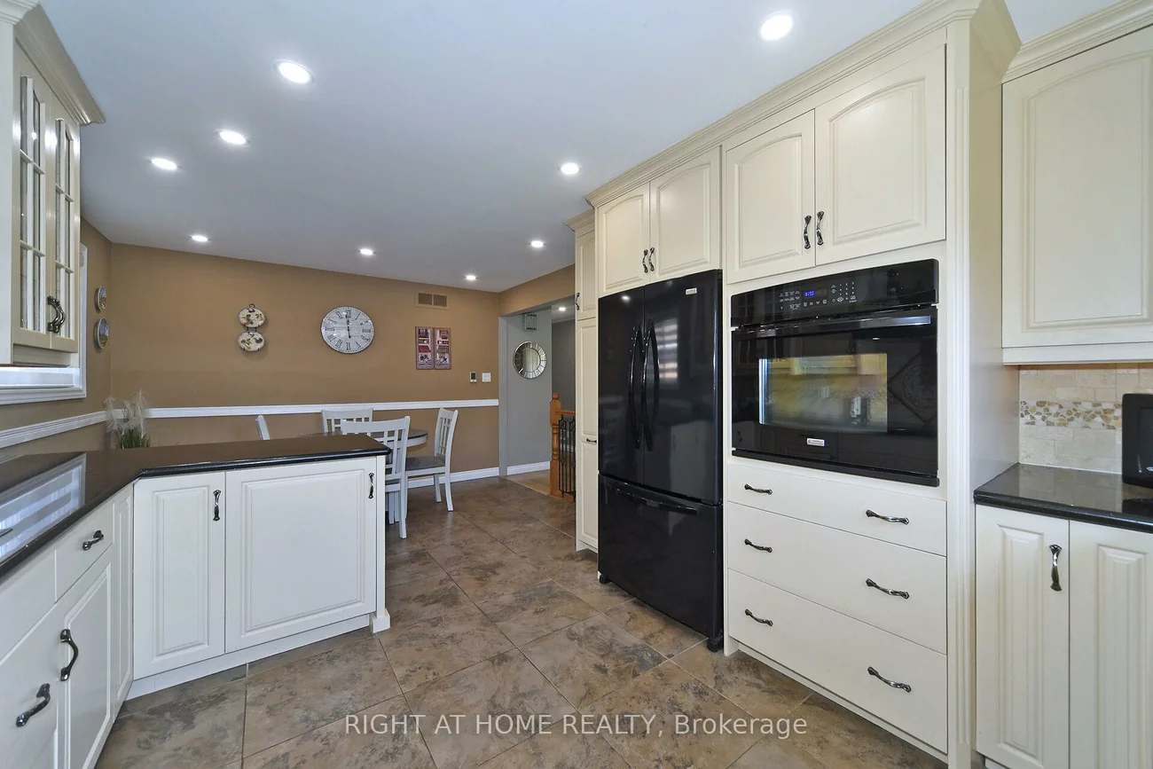 377, Parkwood, Bradford, Bradford West Gwillimbury