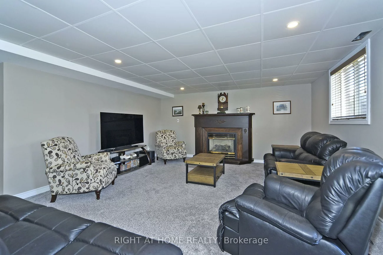 377, Parkwood, Bradford, Bradford West Gwillimbury