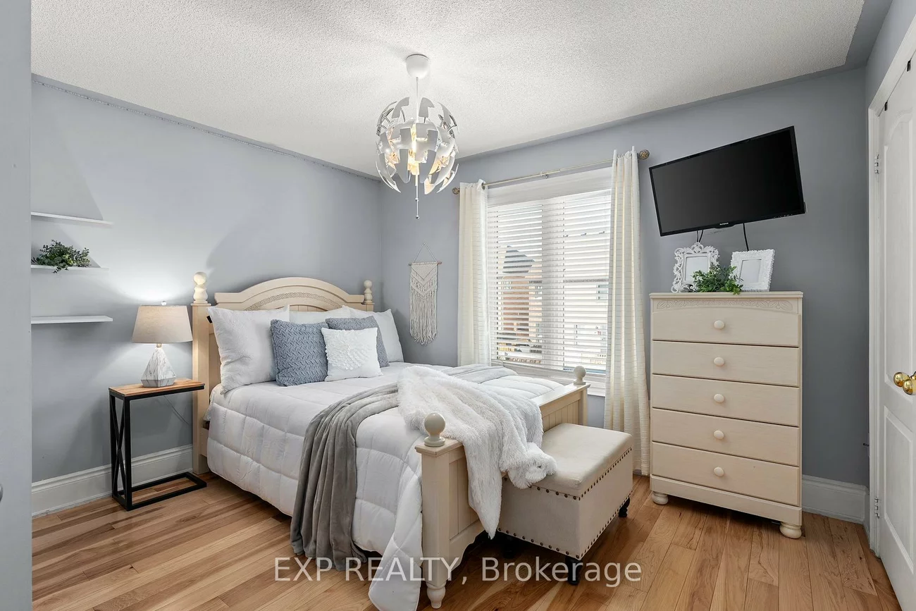 14, Weir, Bradford, Bradford West Gwillimbury