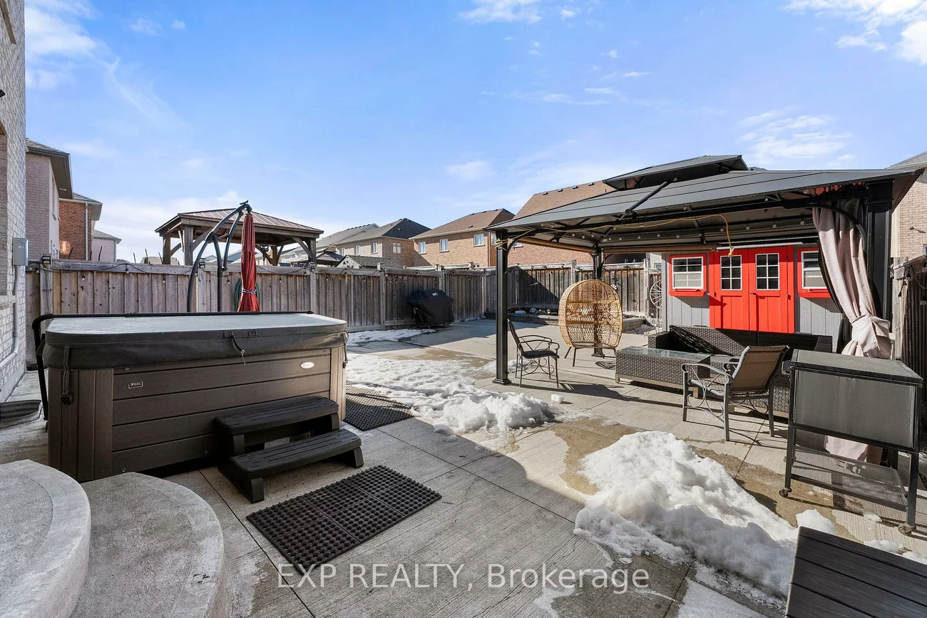 14, Weir, Bradford, Bradford West Gwillimbury