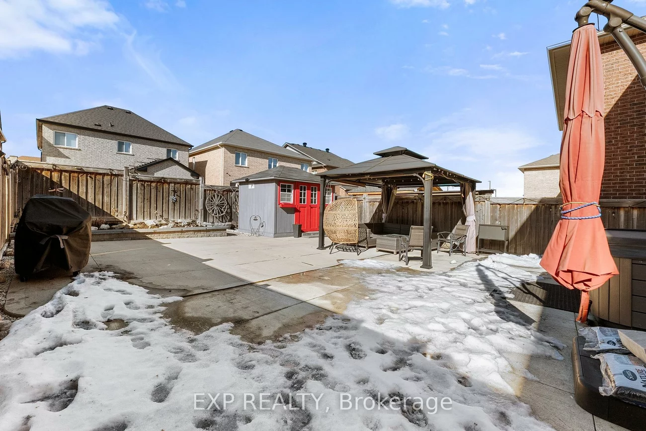 14, Weir, Bradford, Bradford West Gwillimbury