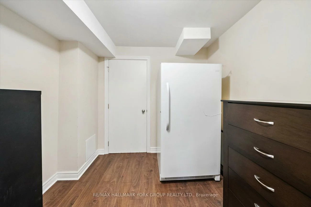 254, Meadowhawk, Bradford, Bradford West Gwillimbury