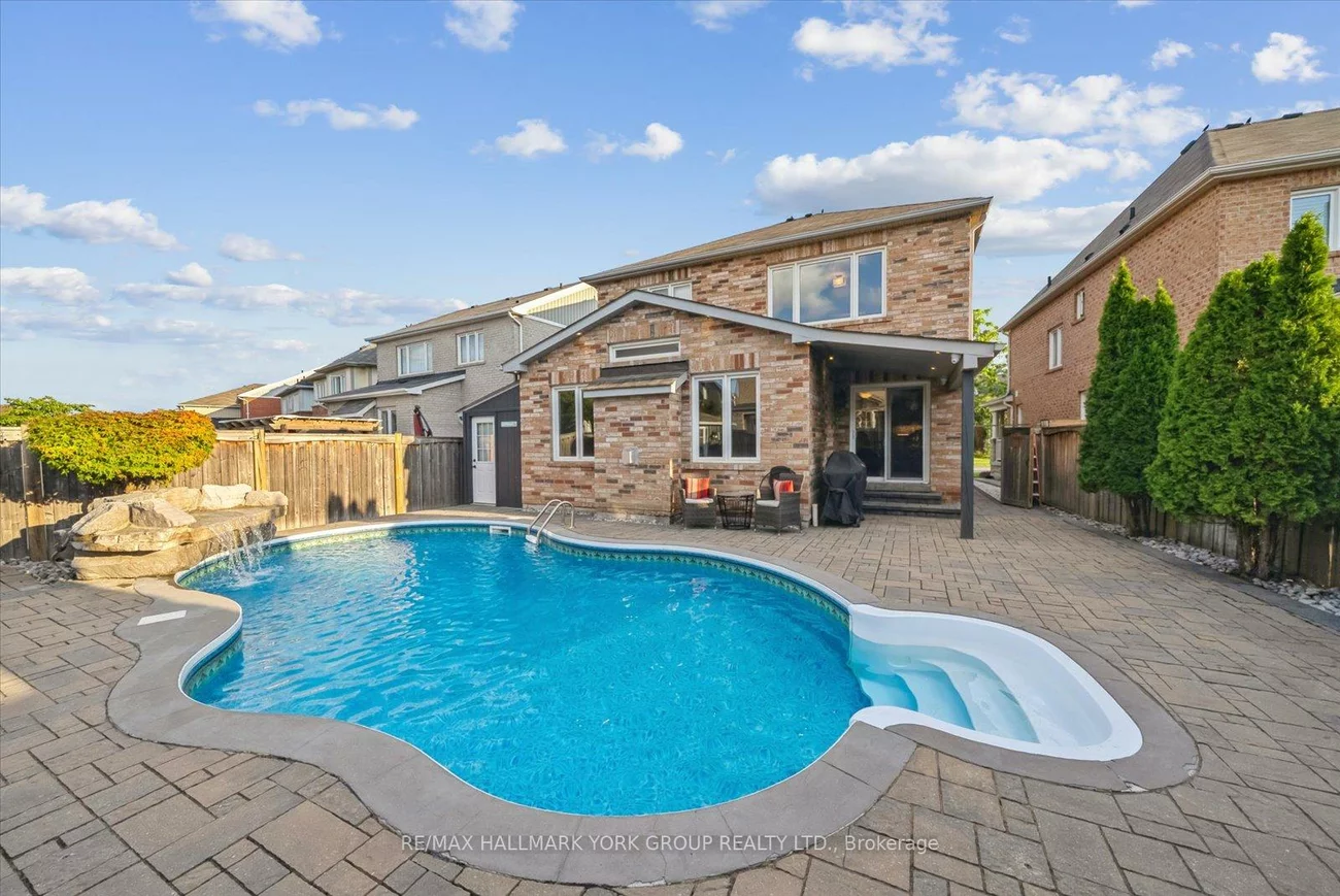 254, Meadowhawk, Bradford, Bradford West Gwillimbury