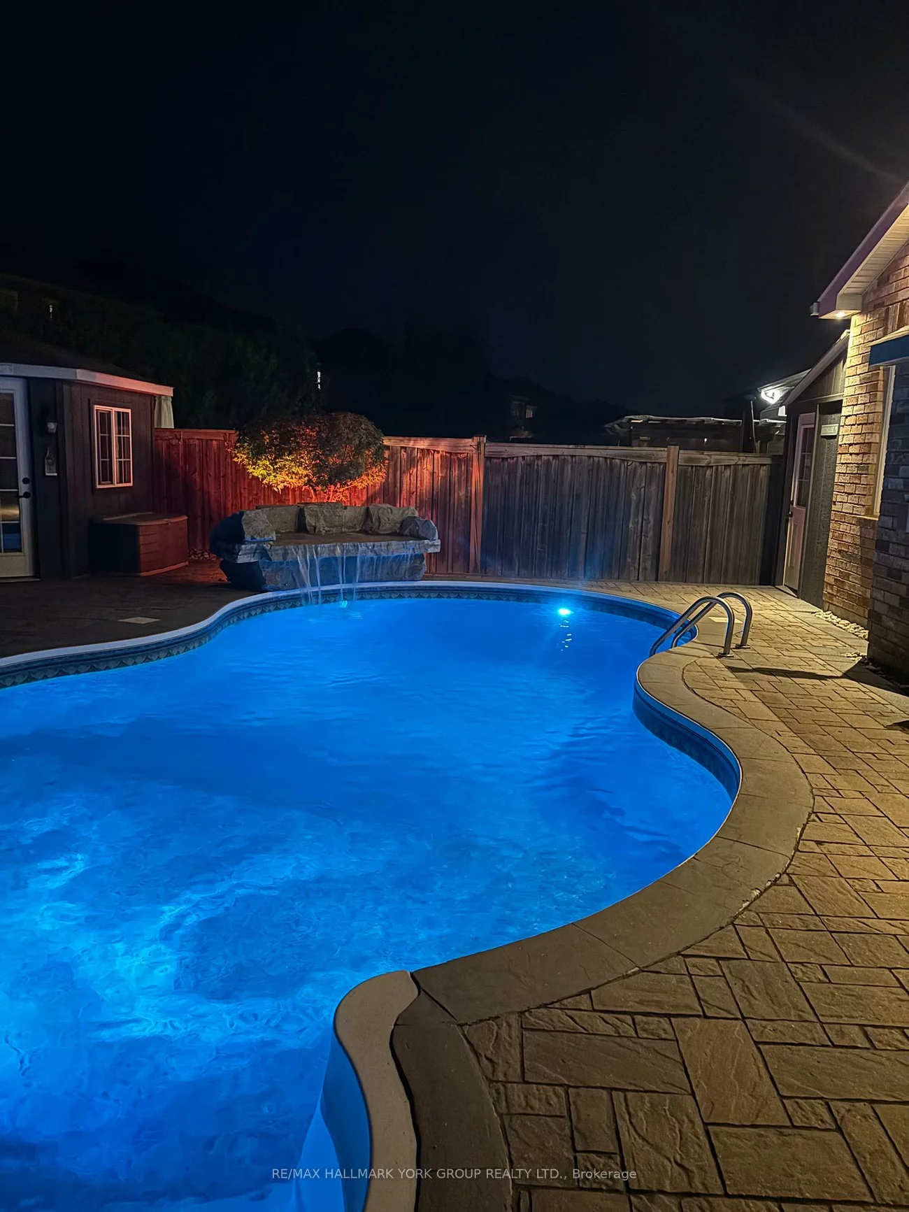 254, Meadowhawk, Bradford, Bradford West Gwillimbury