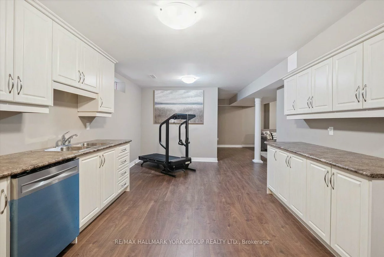 254, Meadowhawk, Bradford, Bradford West Gwillimbury