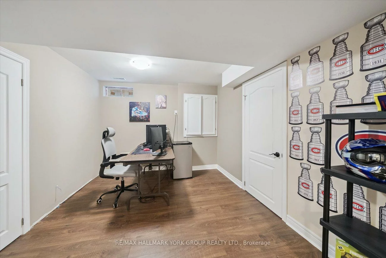 254, Meadowhawk, Bradford, Bradford West Gwillimbury