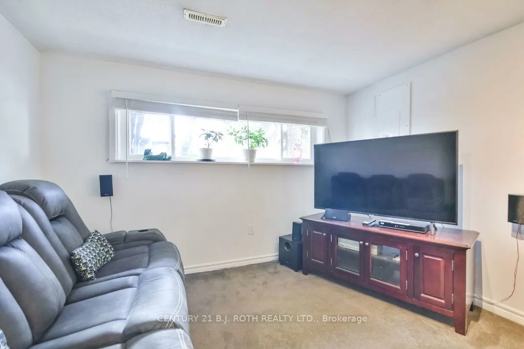 58, Collings, Bradford, Bradford West Gwillimbury