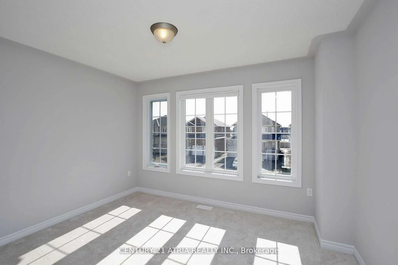 92, Sutherland, Bradford, Bradford West Gwillimbury