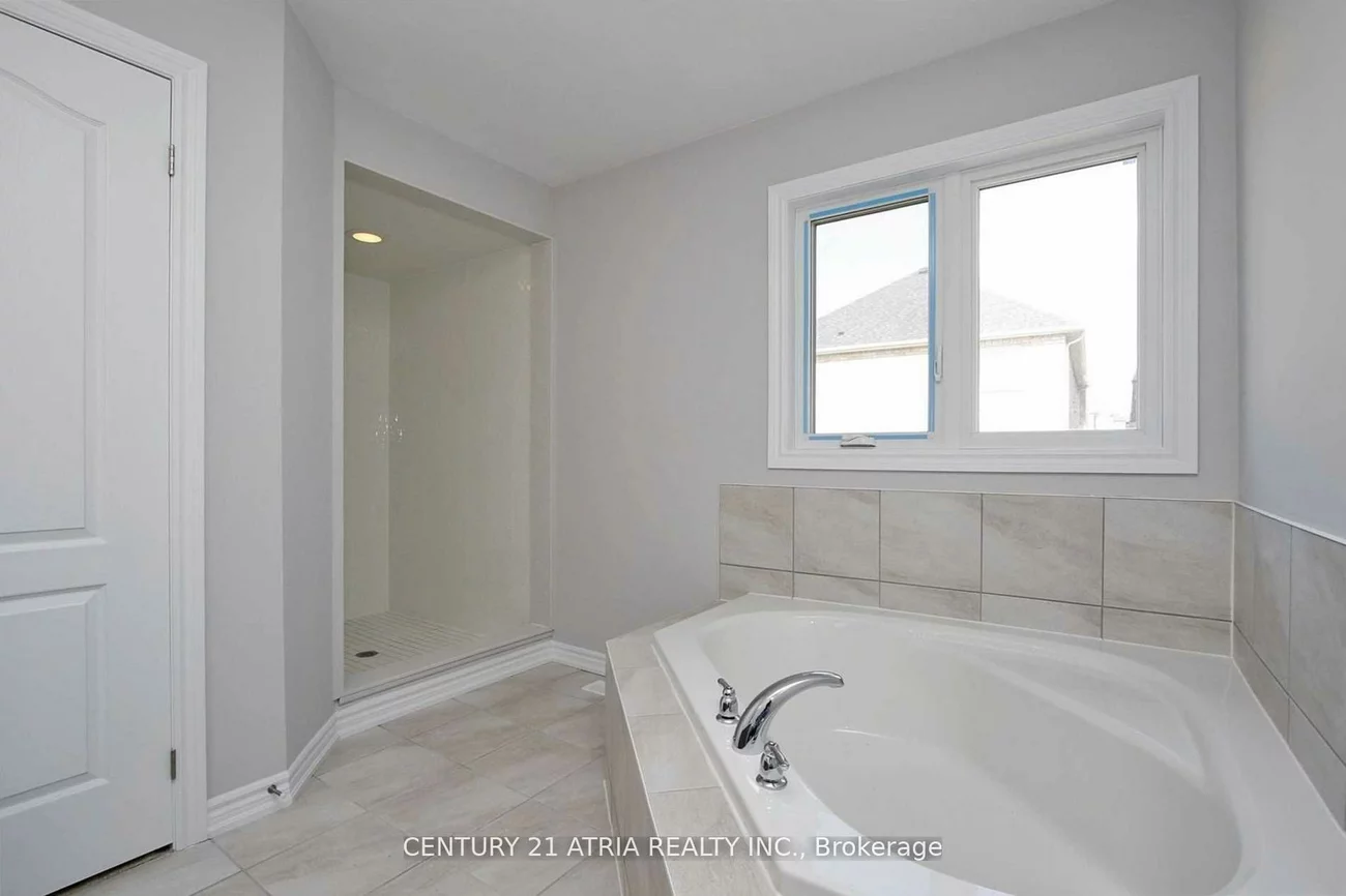 92, Sutherland, Bradford, Bradford West Gwillimbury