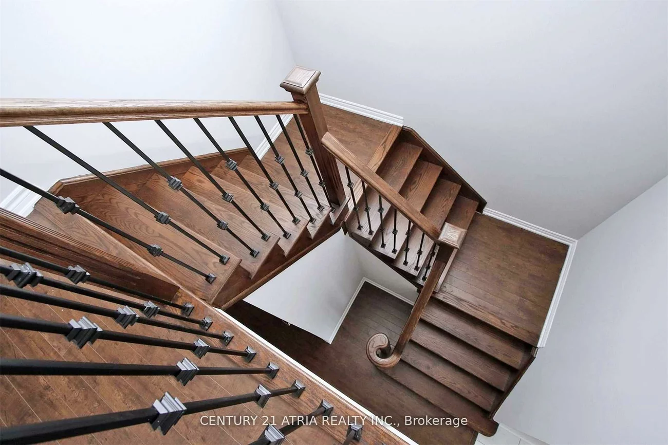 92, Sutherland, Bradford, Bradford West Gwillimbury