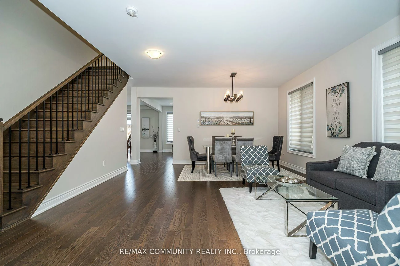 146, Wandering Glider, Bradford, Bradford West Gwillimbury