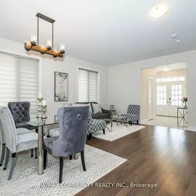 146, Wandering Glider, Bradford, Bradford West Gwillimbury