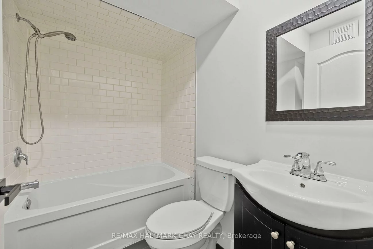 23, Smith, Bradford, Bradford West Gwillimbury