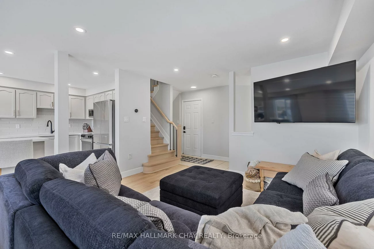 23, Smith, Bradford, Bradford West Gwillimbury