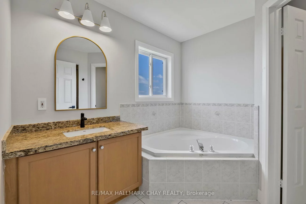 23, Smith, Bradford, Bradford West Gwillimbury