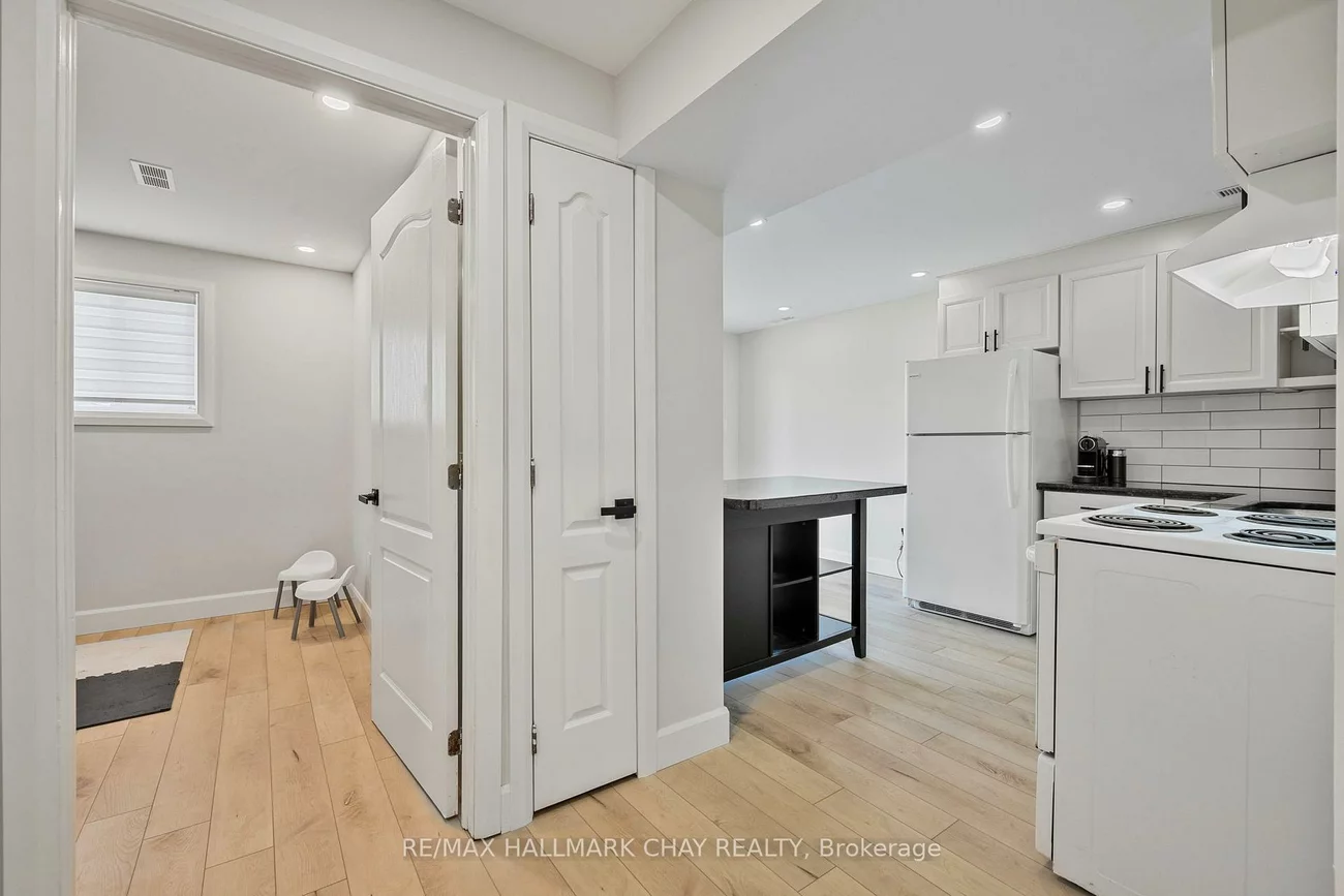 23, Smith, Bradford, Bradford West Gwillimbury