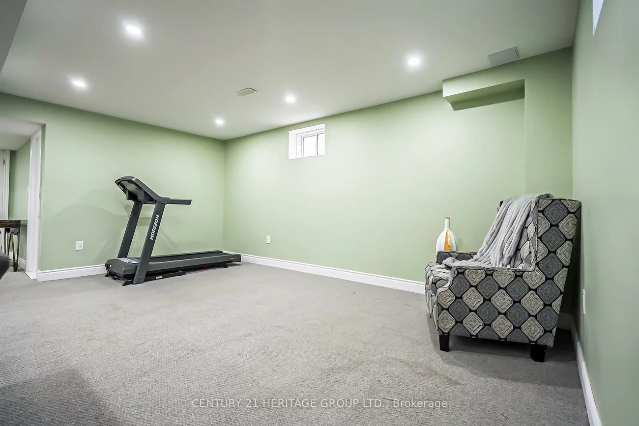 89, Sutherland, Bradford, Bradford West Gwillimbury