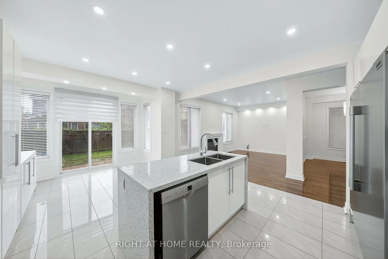 193, Blue Dasher, Bradford, Bradford West Gwillimbury