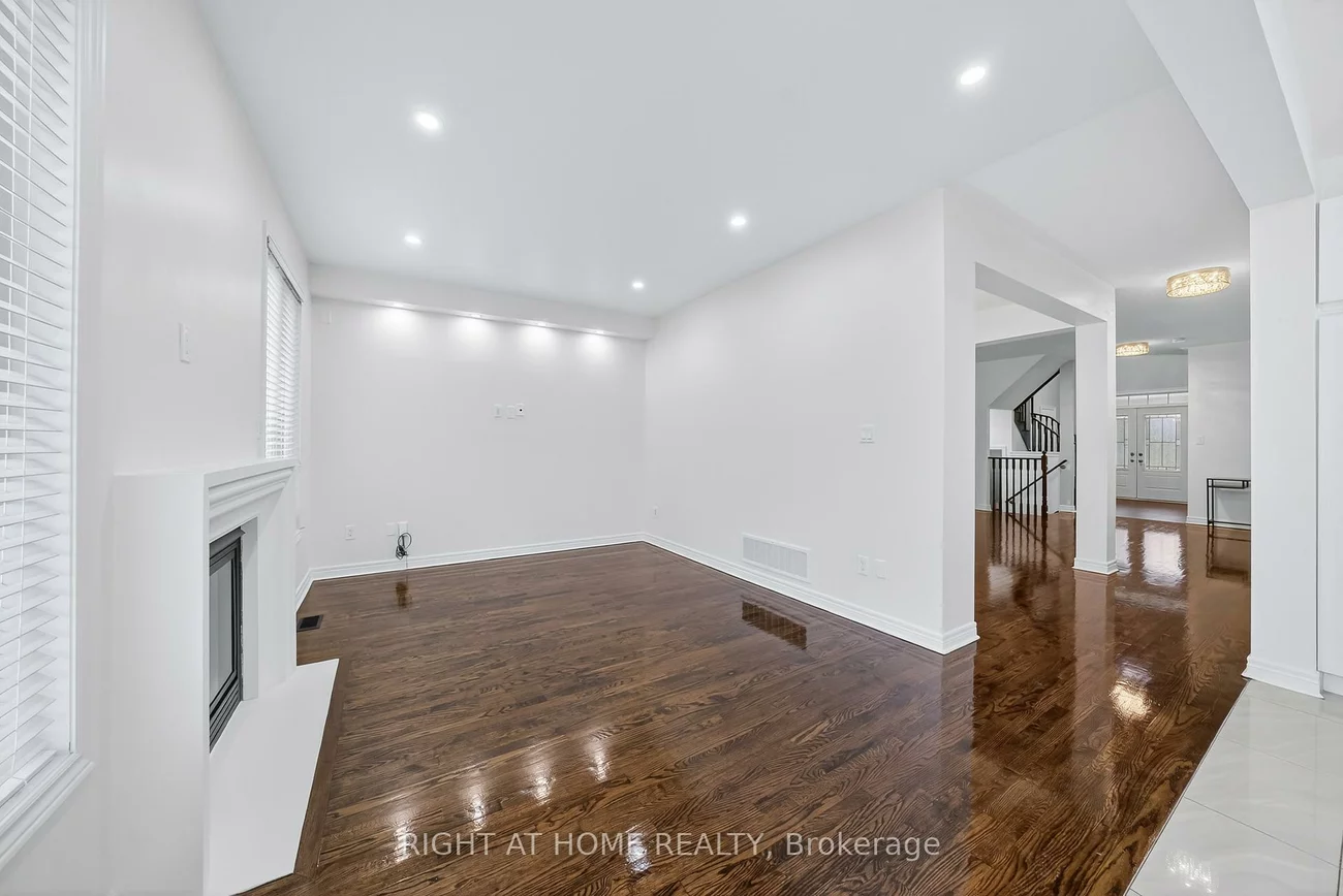 193, Blue Dasher, Bradford, Bradford West Gwillimbury