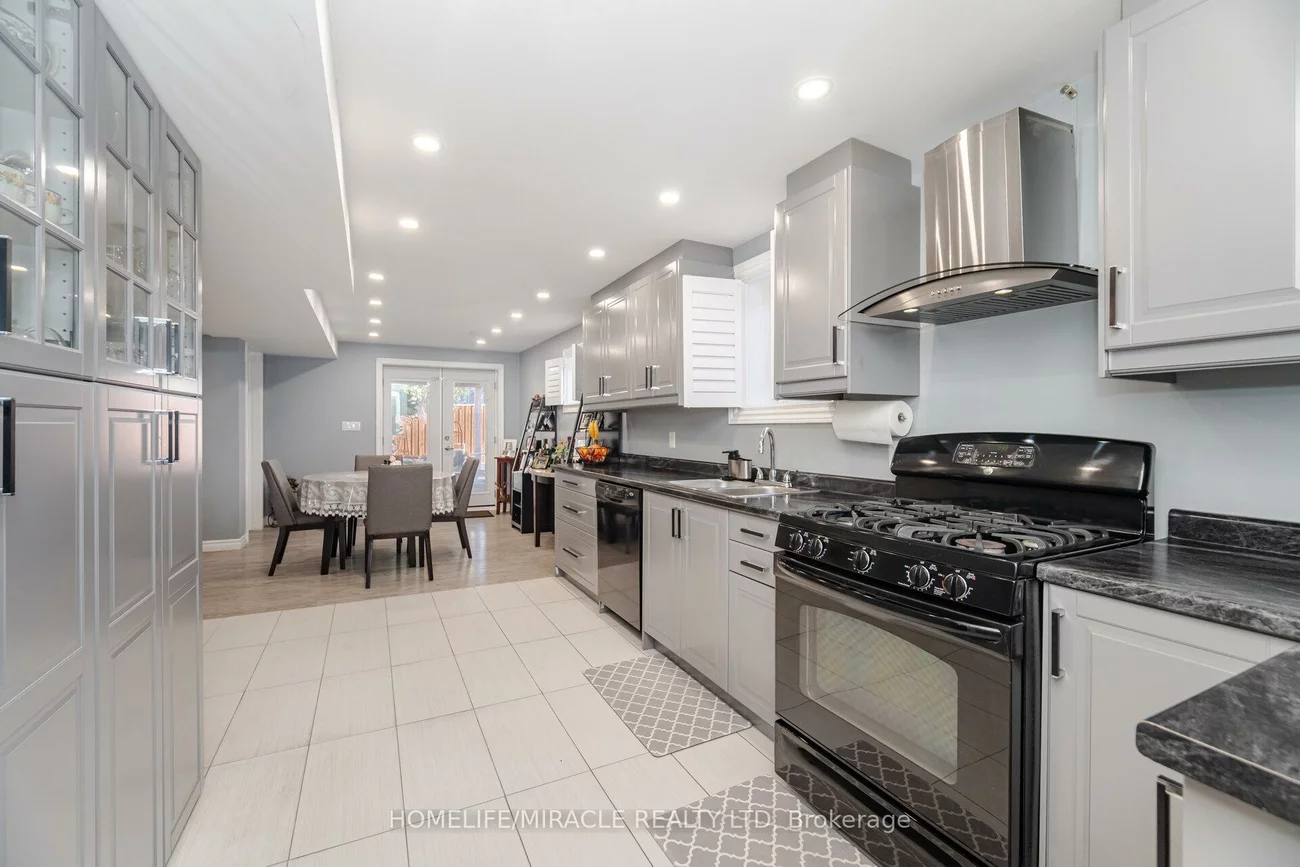 57, Bronze, Bradford, Bradford West Gwillimbury