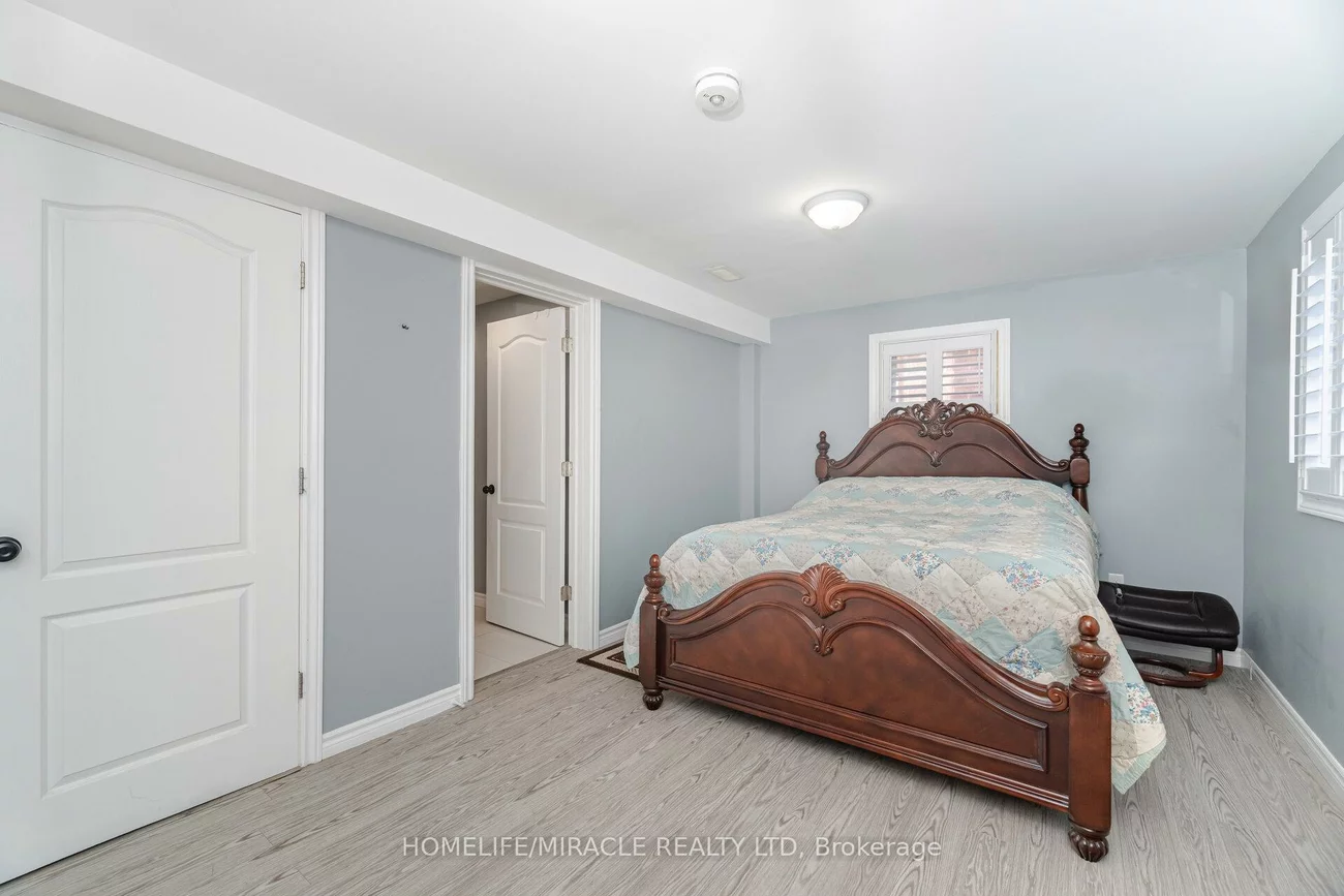 57, Bronze, Bradford, Bradford West Gwillimbury