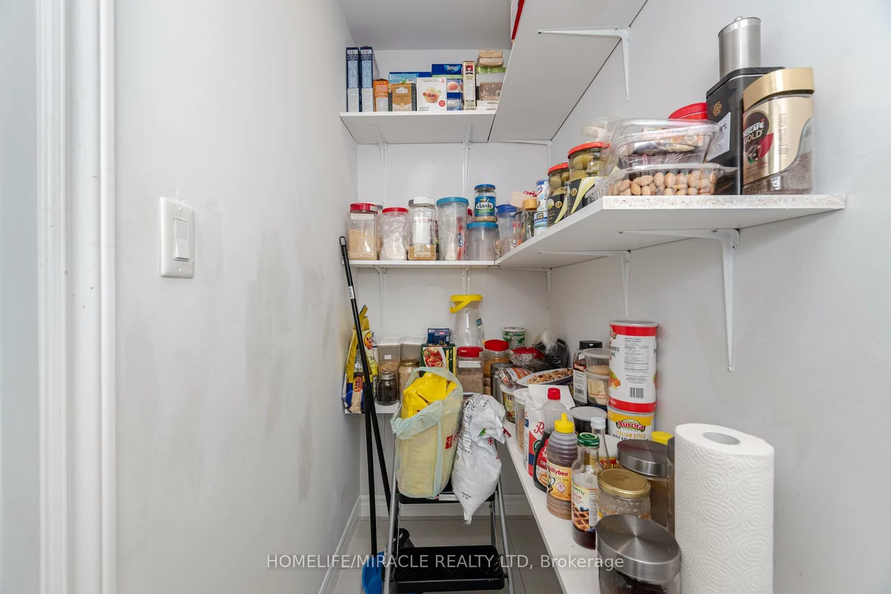 57, Bronze, Bradford, Bradford West Gwillimbury