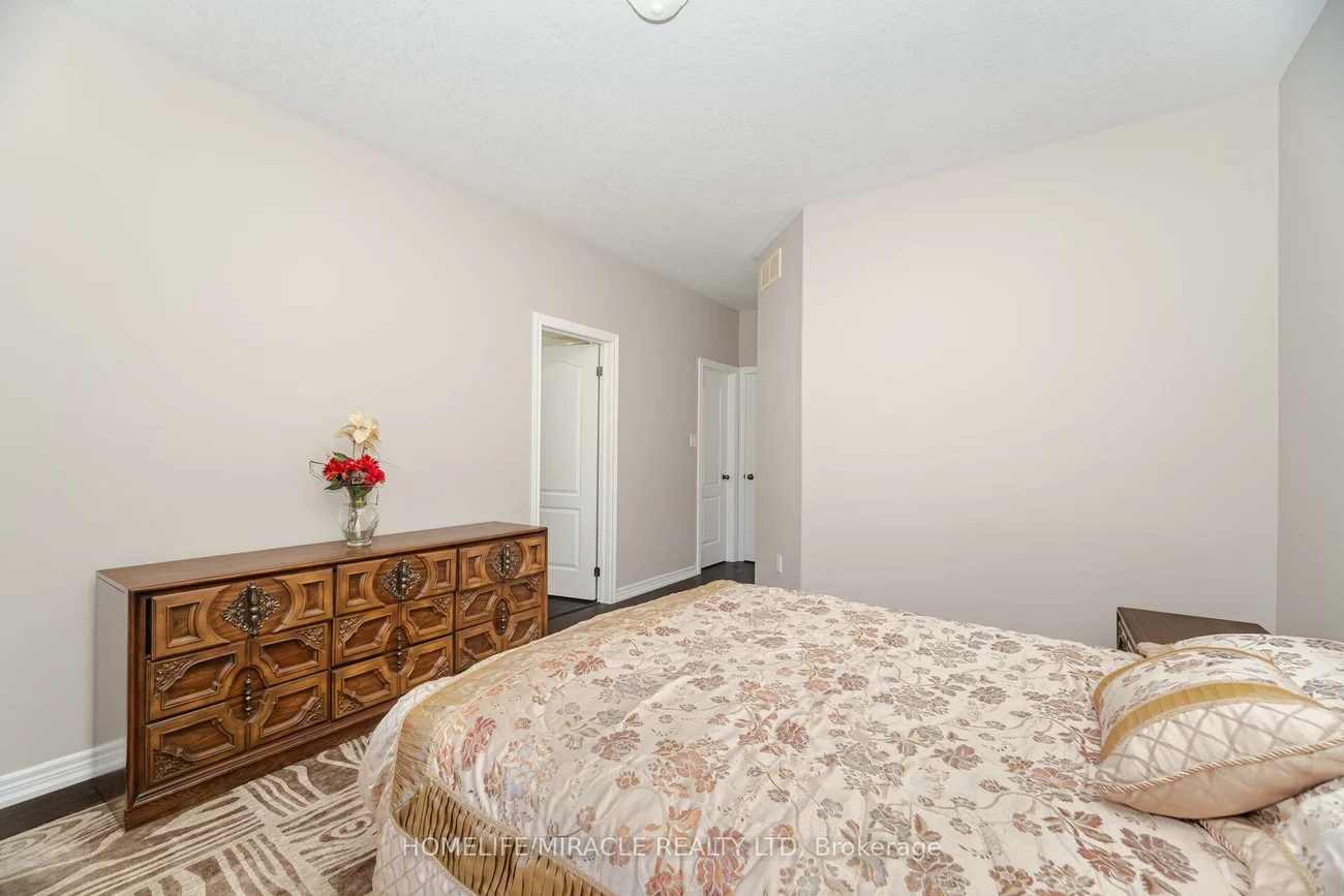 57, Bronze, Bradford, Bradford West Gwillimbury