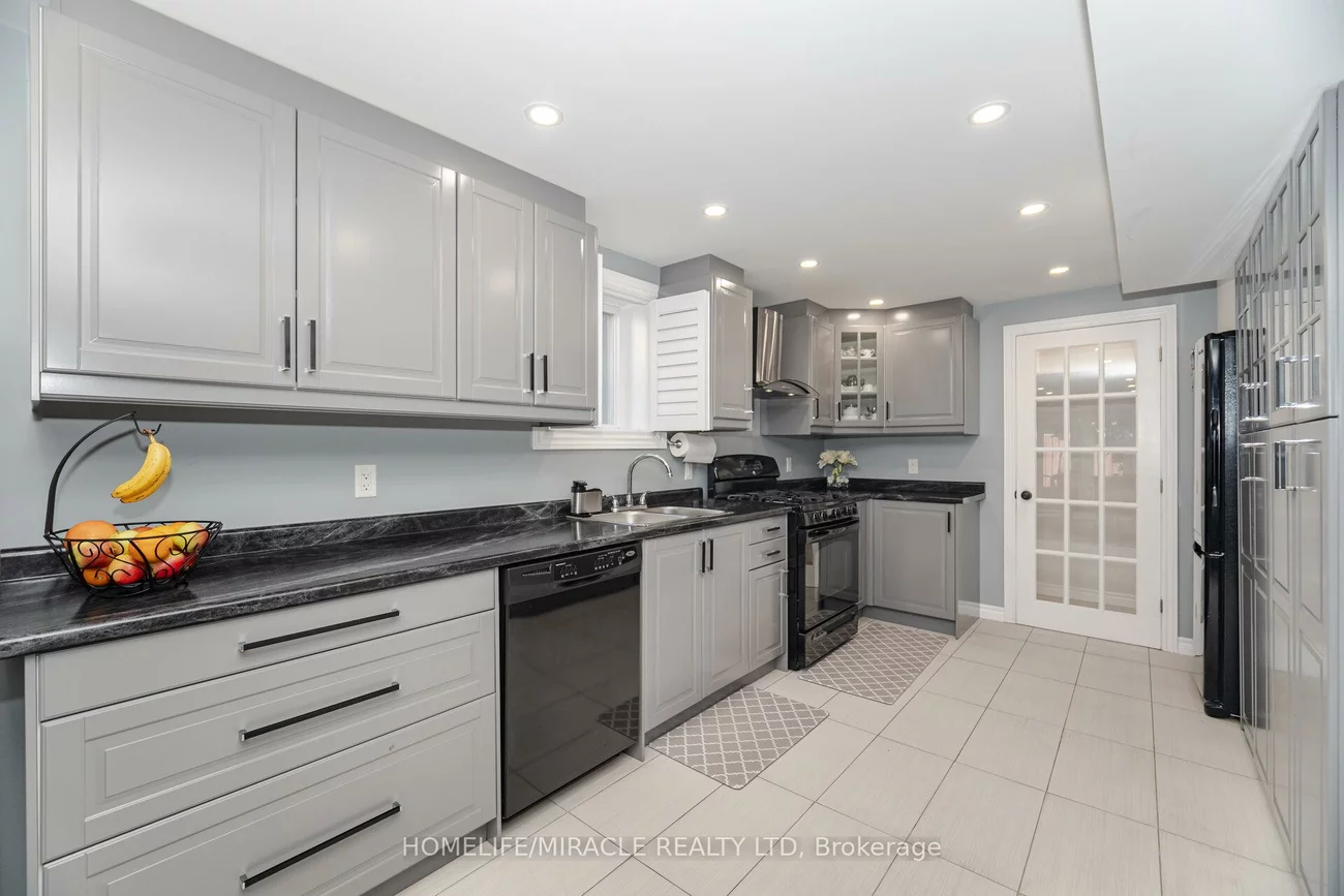 57, Bronze, Bradford, Bradford West Gwillimbury