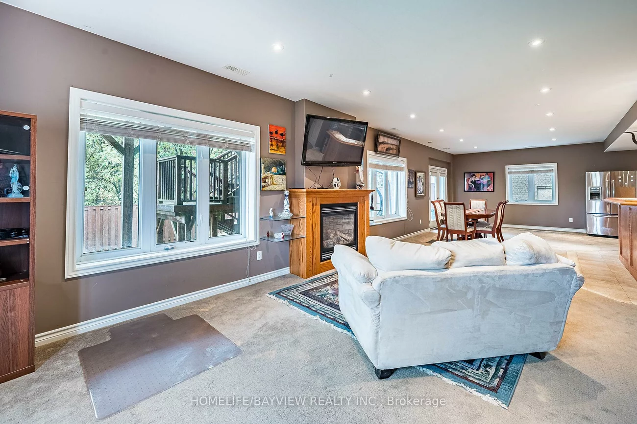 202, John, Bradford, Bradford West Gwillimbury