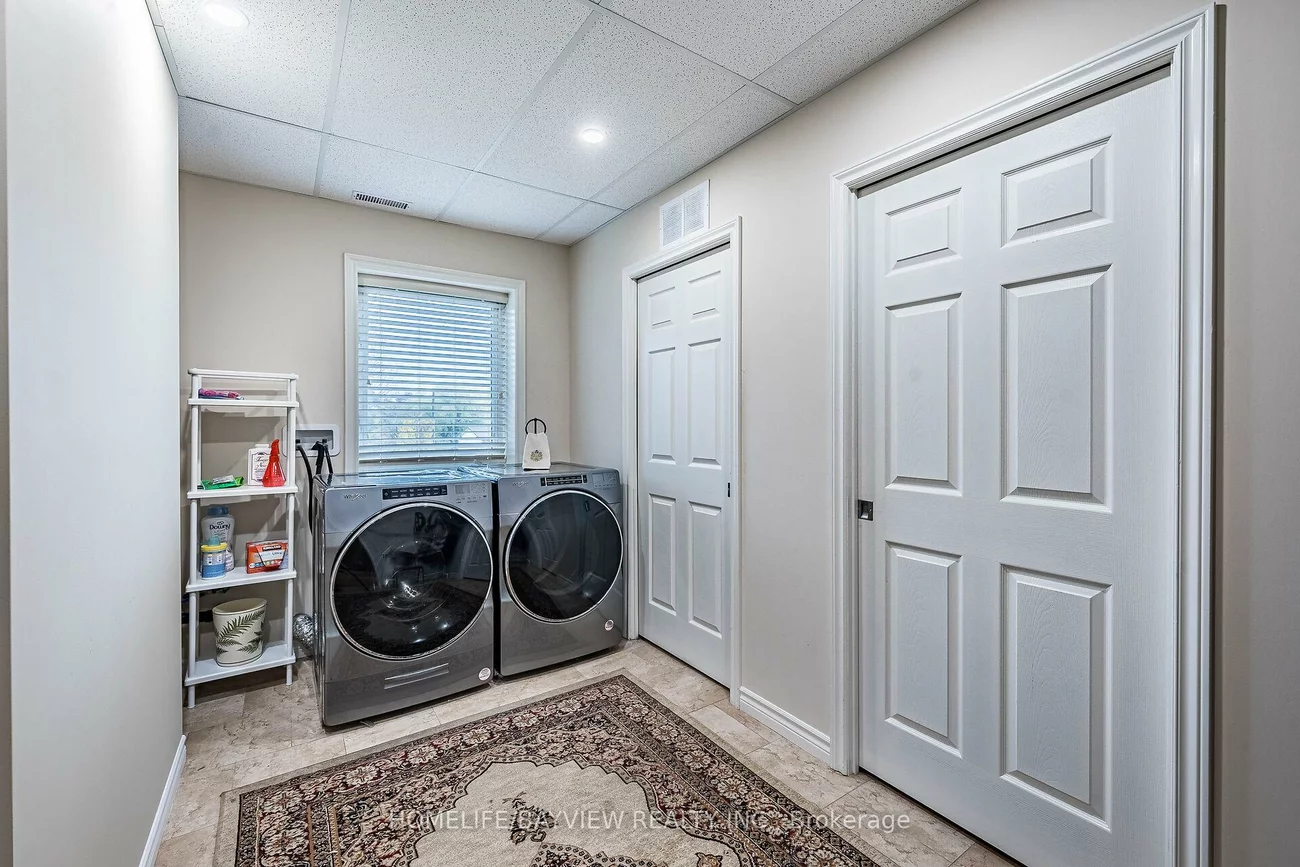 202, John, Bradford, Bradford West Gwillimbury