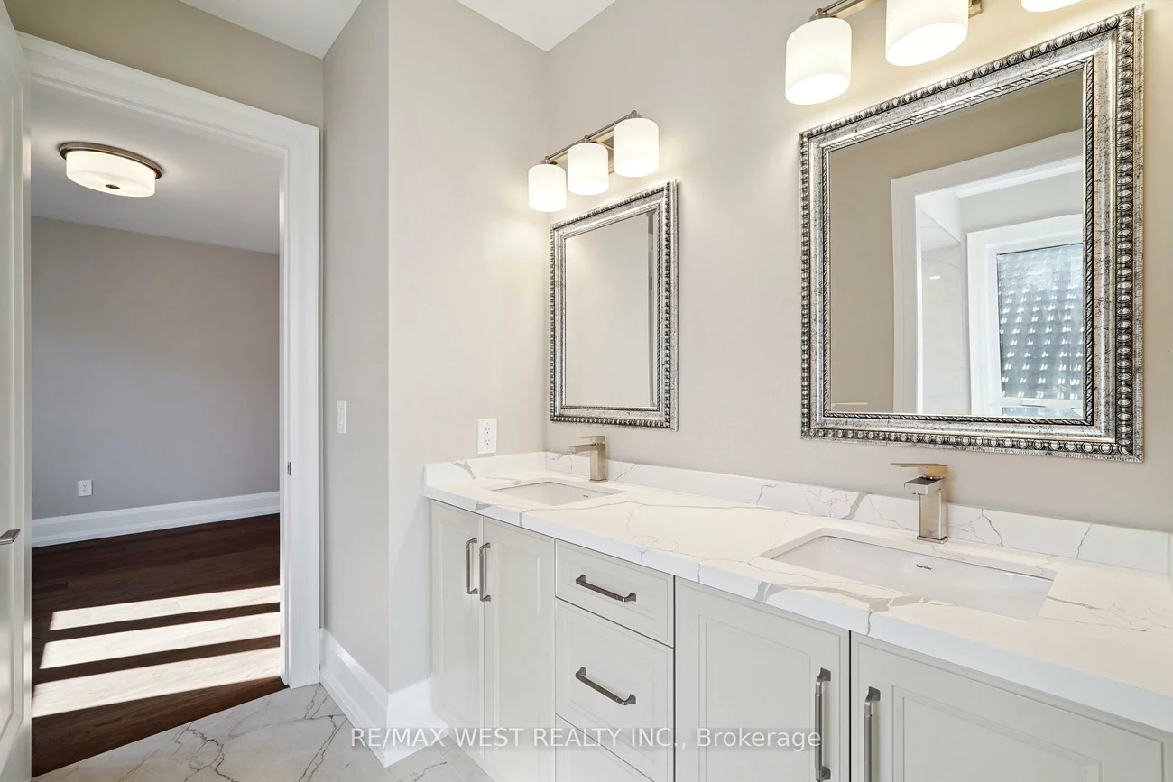 29, W Dykie, Bradford, Bradford West Gwillimbury