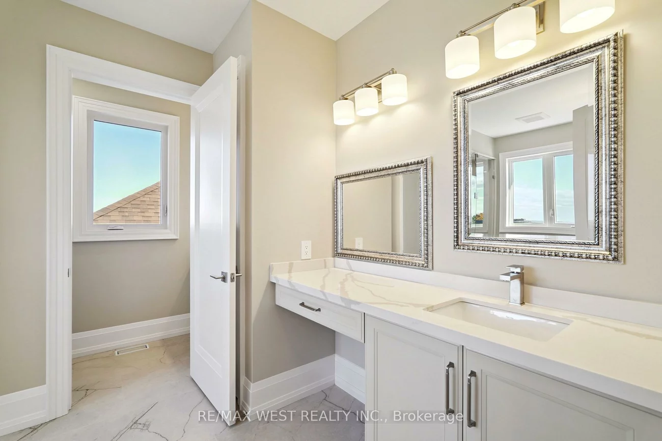 29, W Dykie, Bradford, Bradford West Gwillimbury