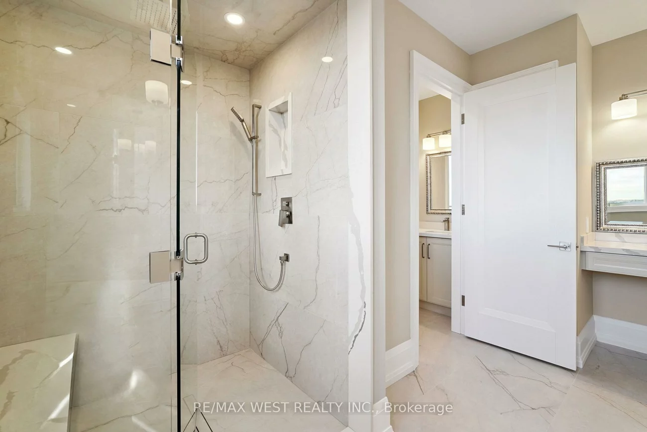 29, W Dykie, Bradford, Bradford West Gwillimbury