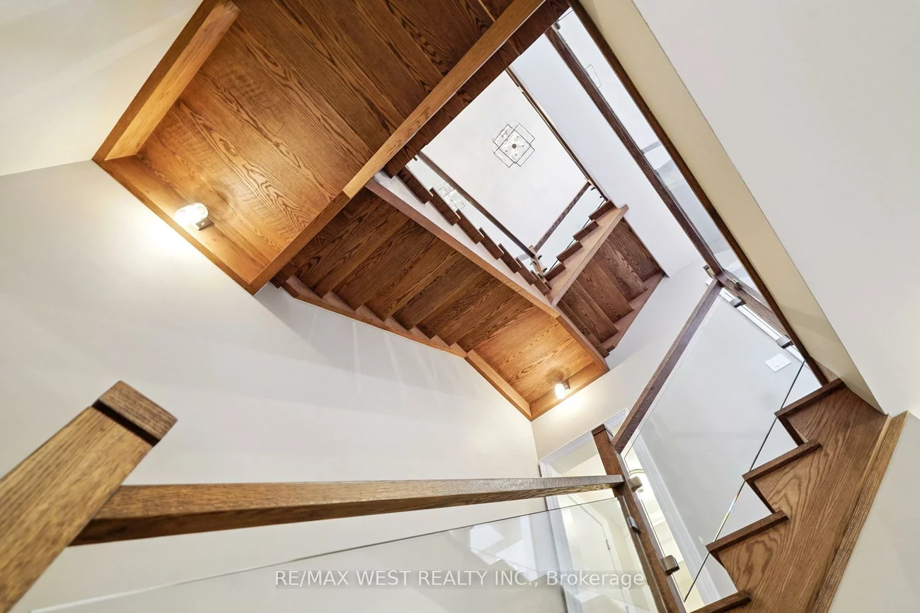 29, W Dykie, Bradford, Bradford West Gwillimbury