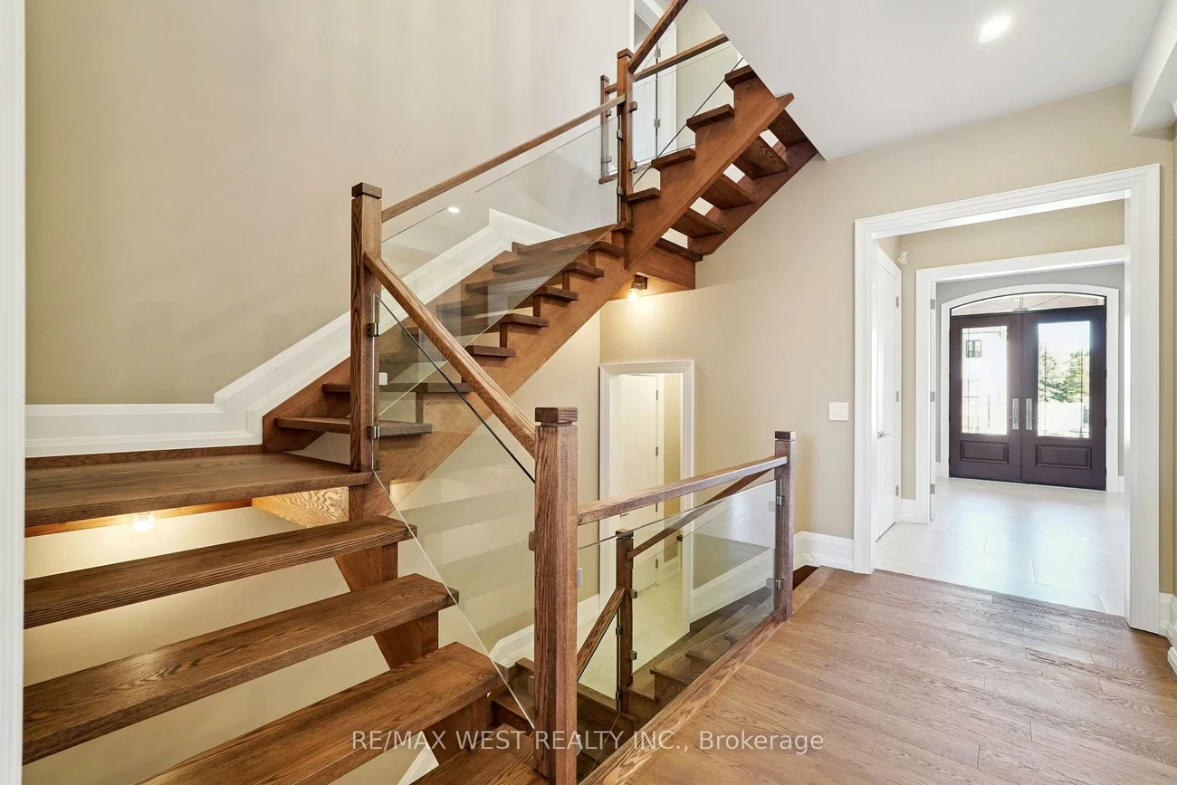 29, W Dykie, Bradford, Bradford West Gwillimbury