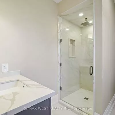 29, W Dykie, Bradford, Bradford West Gwillimbury